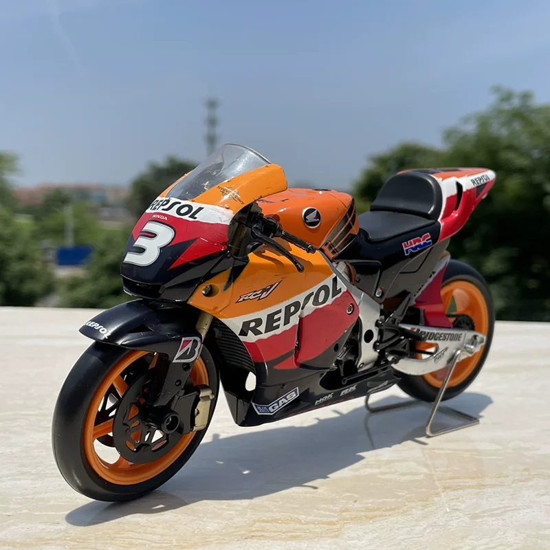 Diecast Alloy 1:18 Scale Honda MotoGP Motorcycle Motorbike Model Toy Adult Fans Collectible Souvenir Gifts