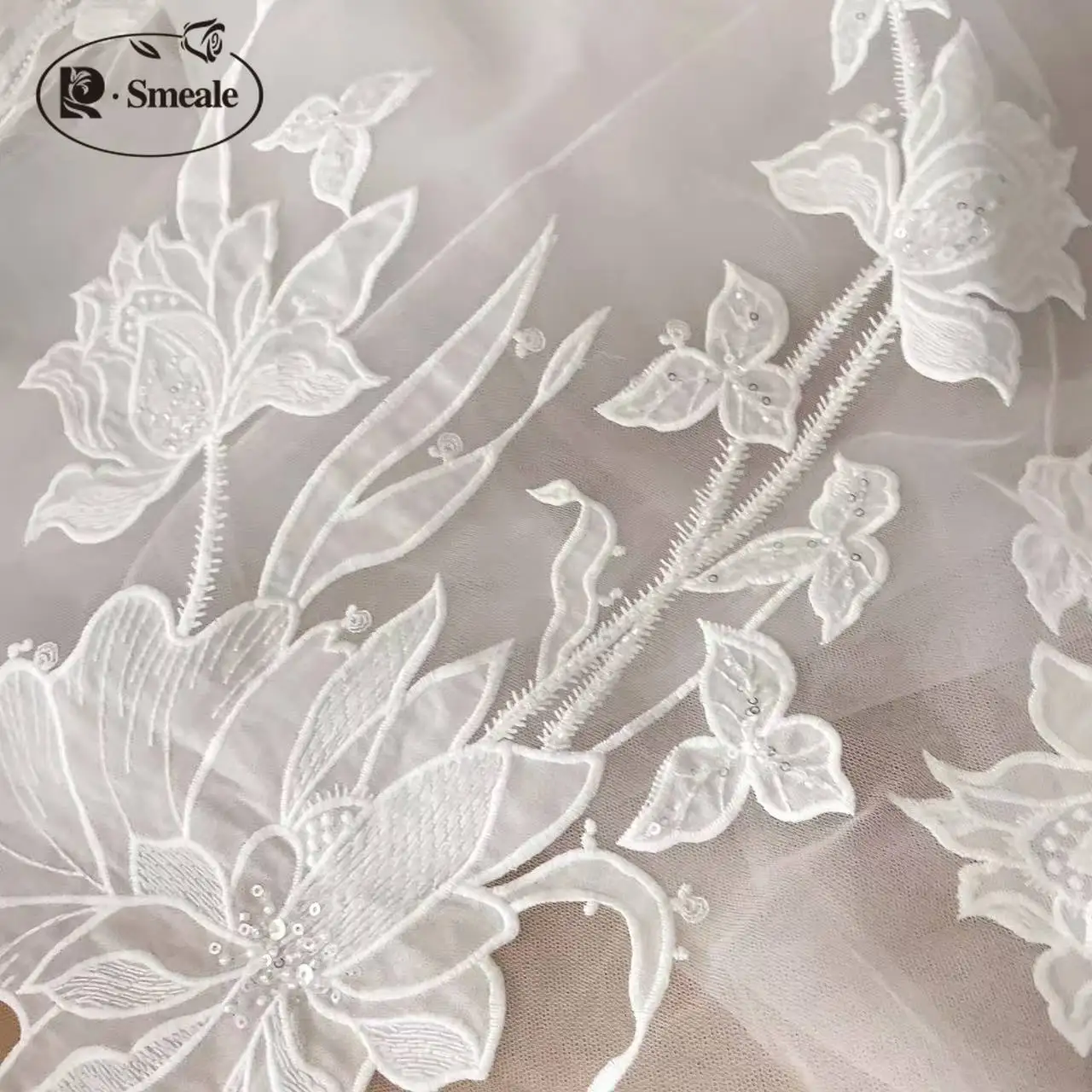 Großes Lotusblumen-Blätter-Perlen-Pailletten-Hochzeitskleid, Hochwertige Maßanfertigung, Stoffblütenblätter, 3D-Brautspitzenstoff RS24469 – Detail 6