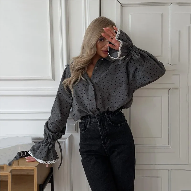 Blus Cetak Musim Semi Gugur 2025 Lengan Lonceng Model Blus Fashion Wanita Atasan Kasual untuk Kerja Gaya Prancis Temperamen Kantor