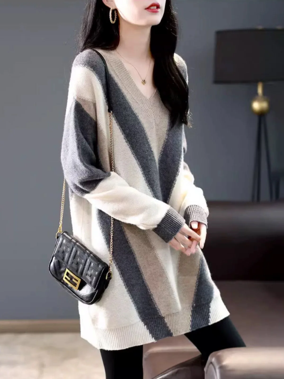 

Loose Knitted Color Block Long Sleeve V-Neck Midi Sweater Women's Base Shirt Autumn Lazy Belly Cover Versatile Dress