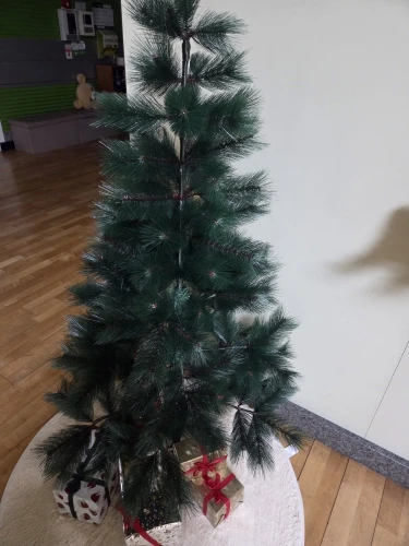 Artificial Christmas Tree Pine Needles Encryption Material High-grade Christmas Tree 120cm To 210cm Christmas Home Decoration photo review