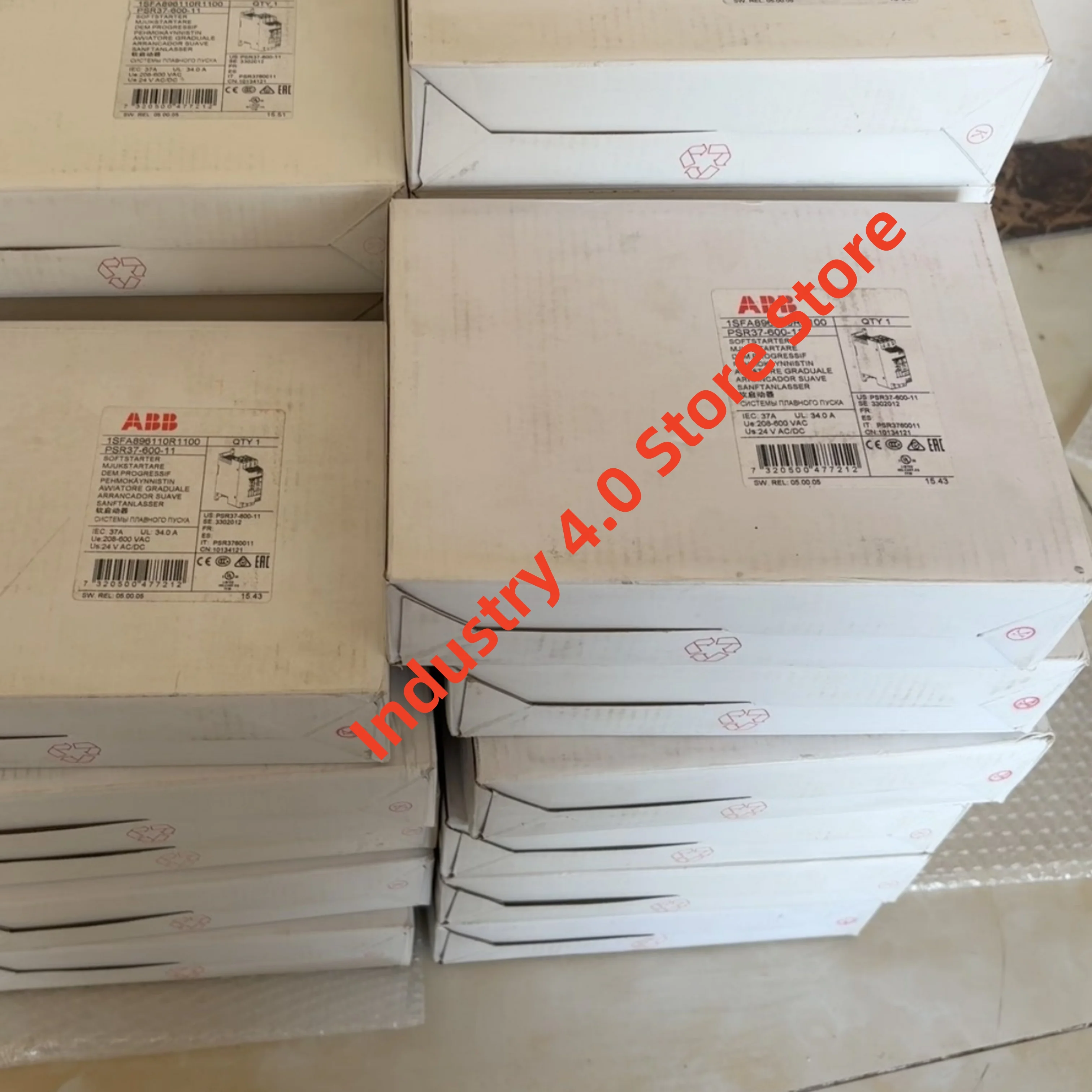 Novo na caixa PSR60-600-11 PSR72-600-11 Soft starter