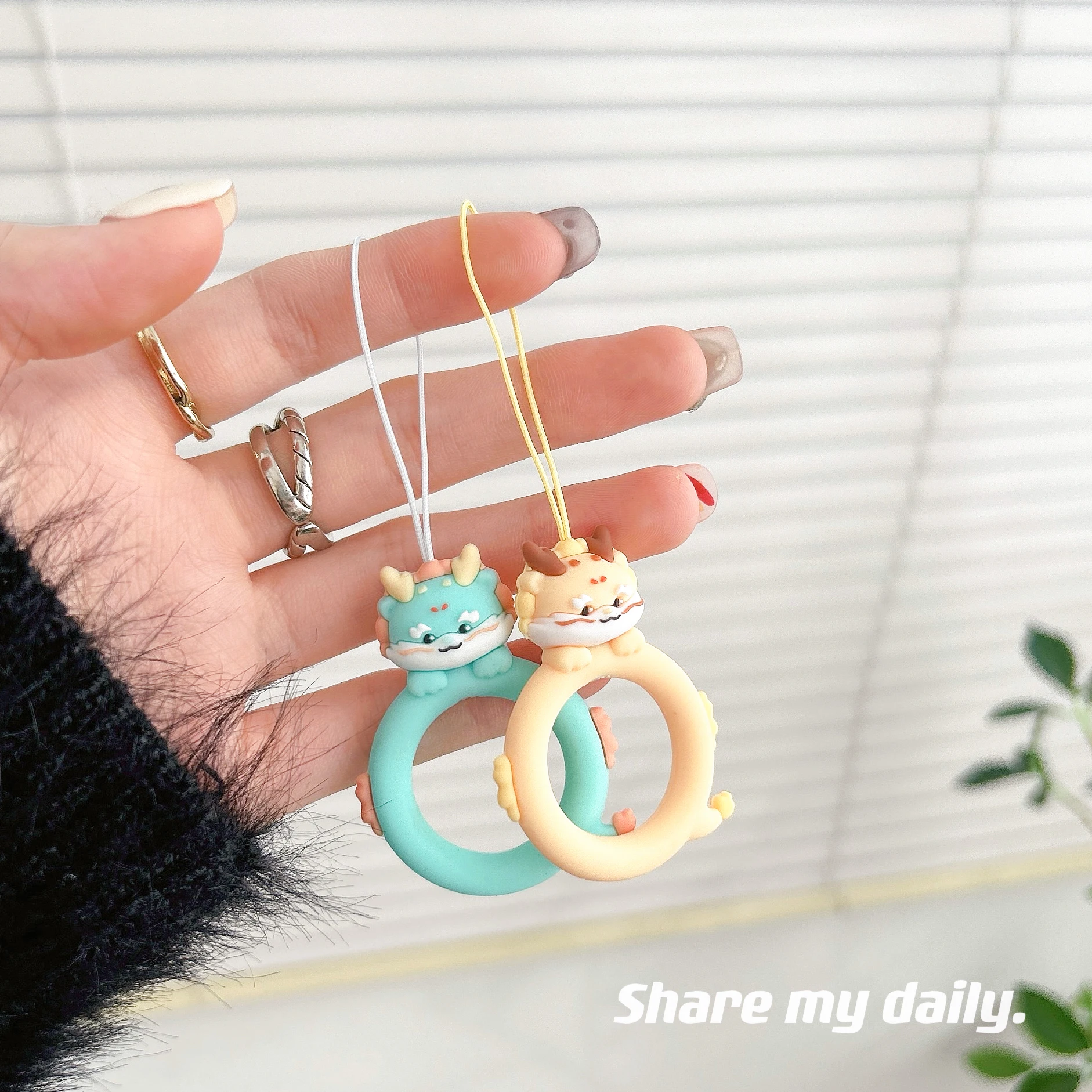 

Новый силиконовый ремешок с кольцом в виде дракона, креативный U-диск, короткий мультяшный кулон для мобильного телефона, ремешок для телефона, ремешки