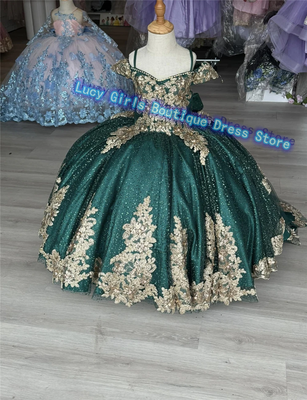 

Luxury Green Flower Girls Dress Quality Gold Applique Printing For Wedding Ball Little Girls Birthday Party Evening Dresses