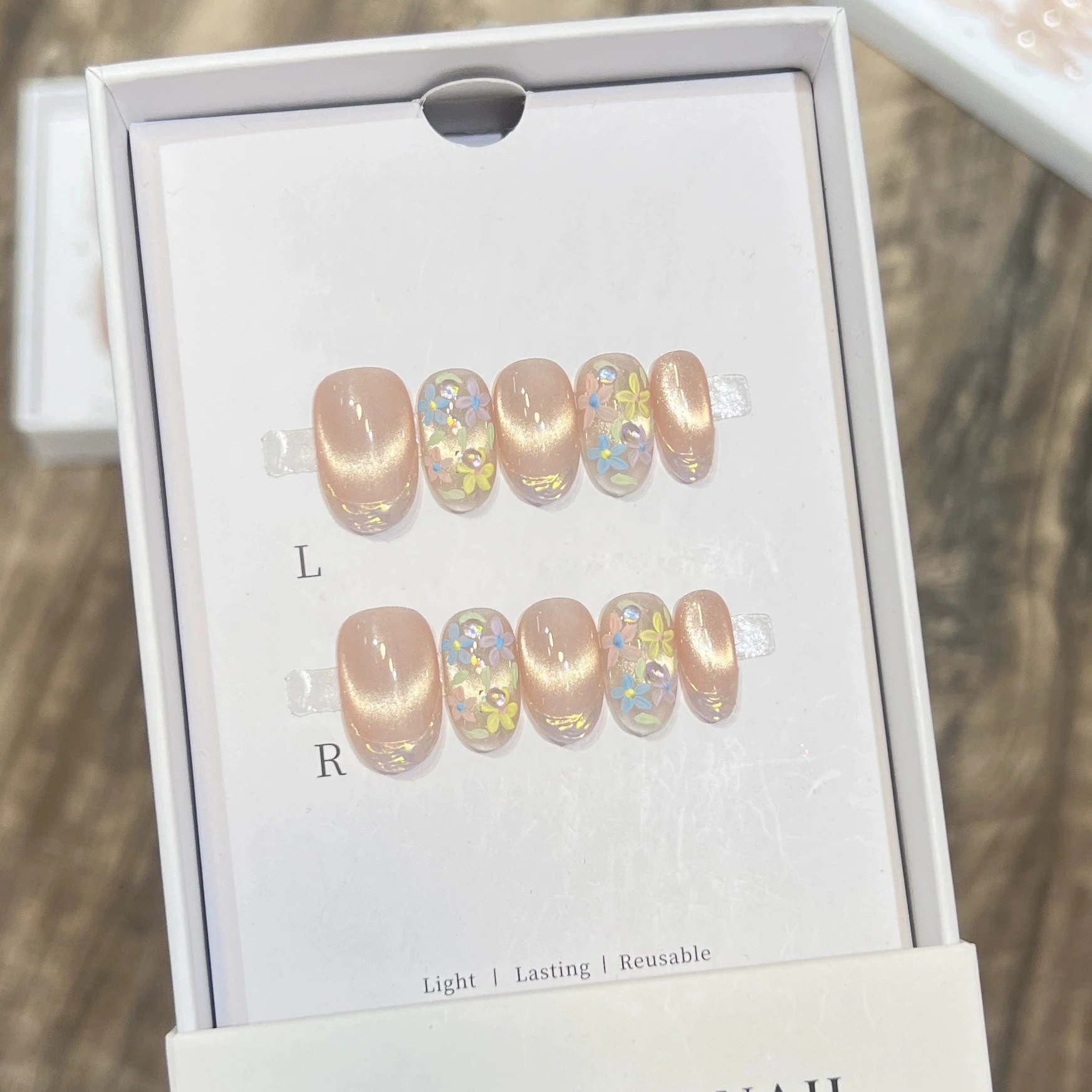 

10Pcs Crystal Cat Eye False Nails French Gradient Fake Nails Colorful Mini Flowers Press on Nail Cute Bowknot Nails Art Handmade