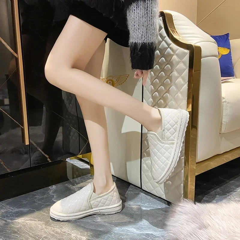 Fashion Low-top Snow Women Boots 2024 Winter Warm Flat Platform Boots Trend Versatile Waterproof Shoes Comfort Plush Lady Shoes