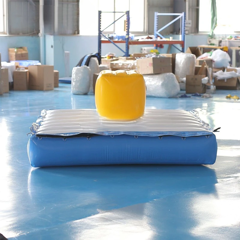 

2m Inflatable Inflatable Runway Floating Water Games for Pool Party, PVC Obstacle Course for Swimming Pools