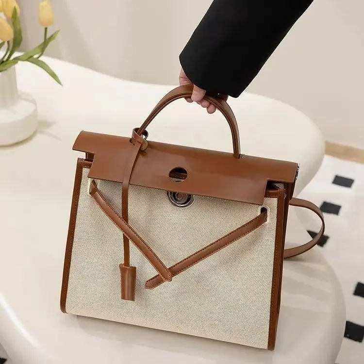 

Платиновая кожаная женская сумка-тоут через плечо для повседневного использования, с мягкой ручкой, в корейском стиле, большой размер, полиэстер, цвет Lo Bule