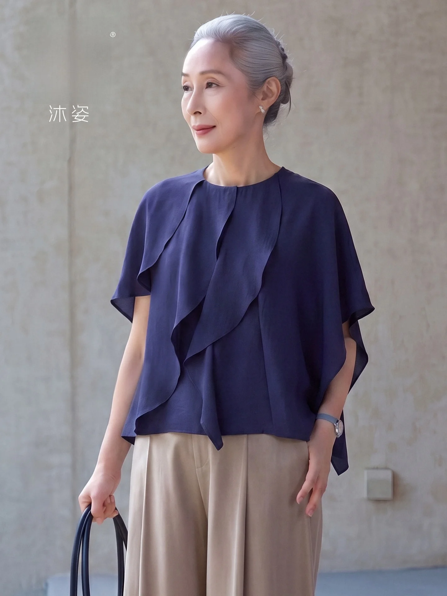 

Elegant Matron Summer Fashion Short Sleeve Chiffon T-Shirt Mid-aged Women's Clothing Airy Regal Top Button Design V-neck T-shirt