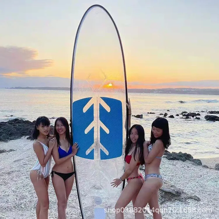 

Прозрачная доска для серфинга: идеальна для фотосессий в живописных местах, популярна у интернет-знаменитостей.