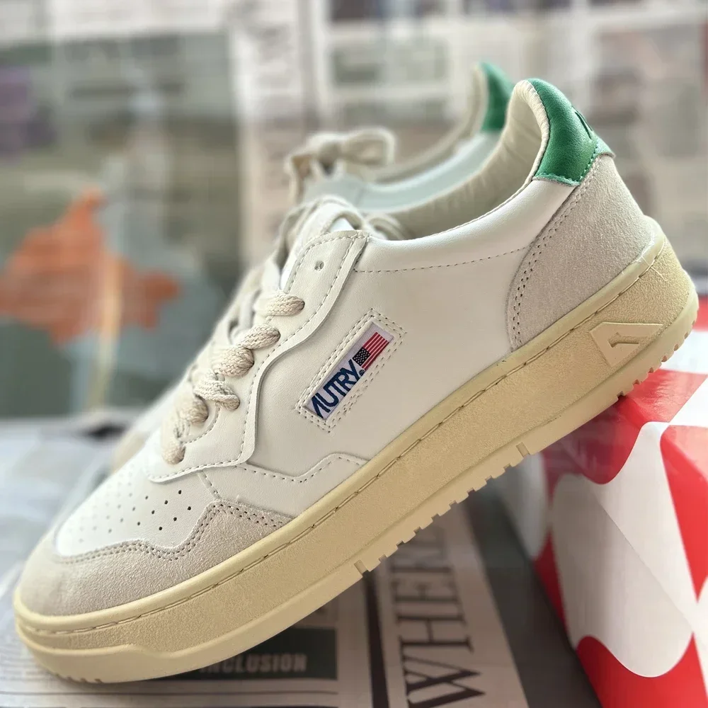 Casual sportowe buty na deskorolkę damskie nowe wiosenne letnie modne oddychające trampki damskie Retro skrzyżowane wędzidełko buty wulkanizowane