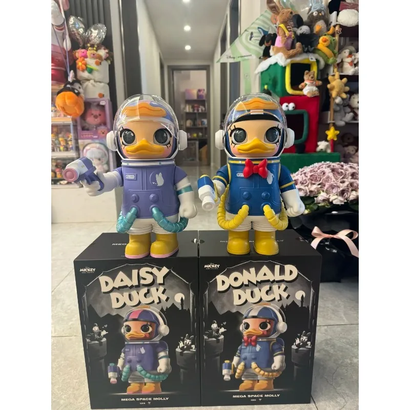 

Genuine 100% POPMART SPACE MOLLY Donald Duck Daisy MEGA Hanging Card 400% Collectible Figurines girl toys Xmas Series Gifts