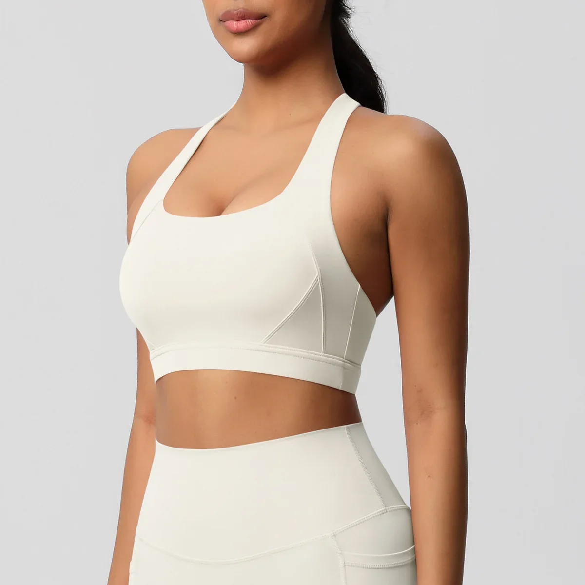 

VEQKING High Impact Support Women Sports Bra Wide Strap Yoga Crop Tops Cross Back Gym Fitness Top Padded Quick Dry Workout Bra