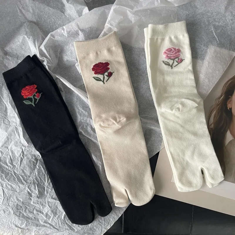 

Elegant Retro Cute Combed Cotton Split Toe Woman Socks Rose Floral Patterns Soft Two-Toed Japanese Harajuku Women's Tabi Sox
