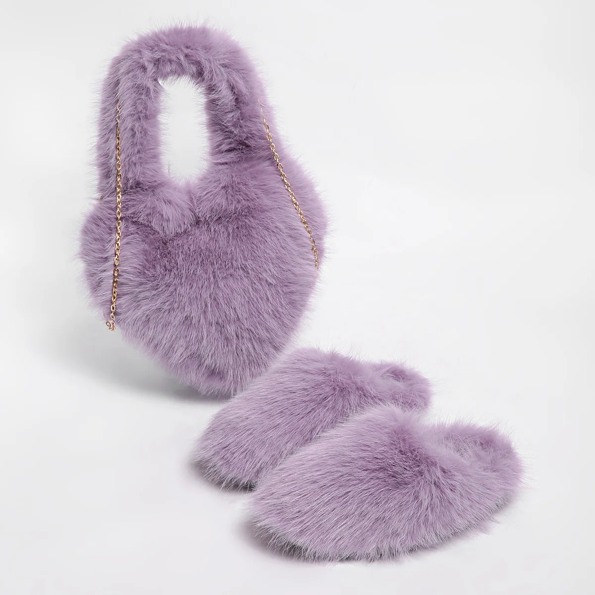 

Женские меховые тапочки с круглым носком. Роскошные тапочки из искусственного лисьего меха с комплектом сумки.