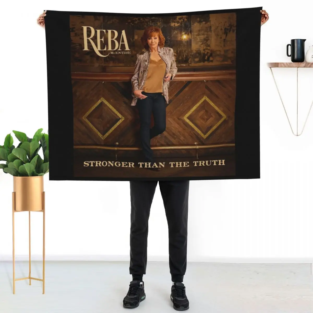 Stronger than the truth Throw Blanket Luxury St Summer Fashion Sofas Bed covers Flannel Hairys Blankets
