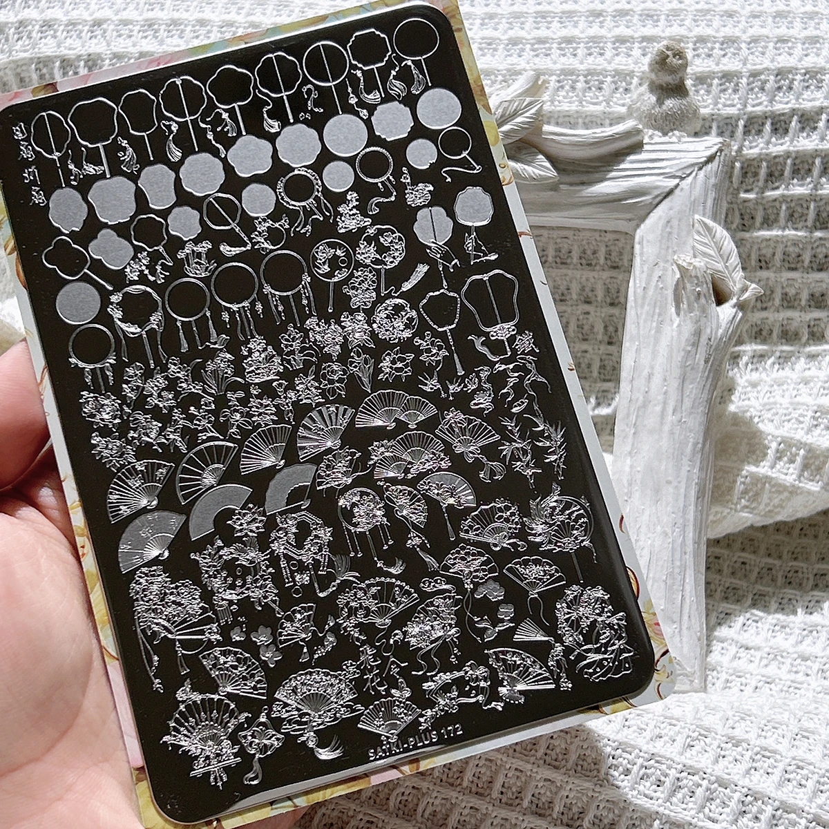 

Nail Art Stamping Plate, Stamping Steel Plate, Beginner-Friendly No-Painting Nail Decoration Template, Ancient Style Jade Clear Kunlun Fan, Palace Fan, Folding Fan, Overlay Nail Art Stamping Mold, Transparent Transfer Silicone Stamp, Steel Plate Nail Art 