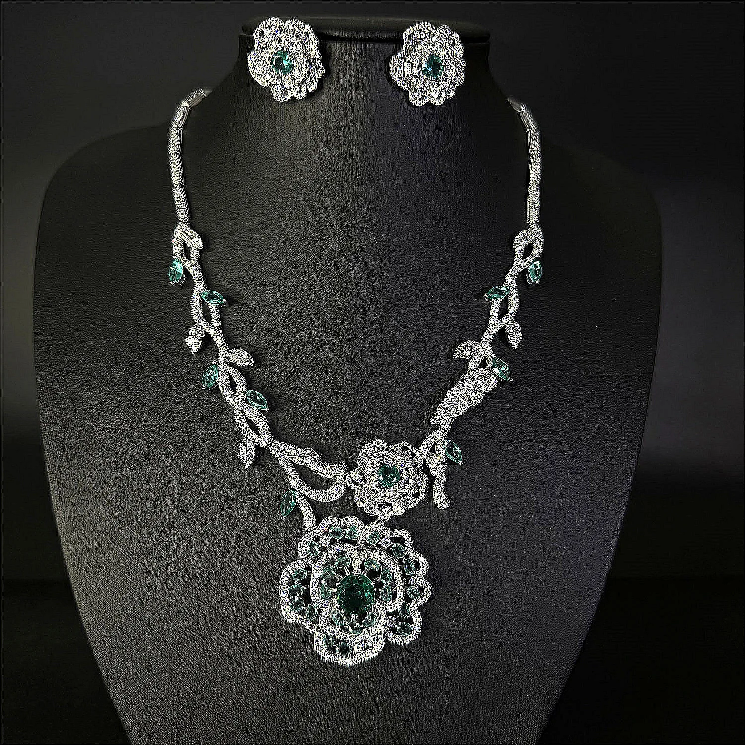 Summer 2026 High-end Women's Zircon pendant jewelry Set, Light Luxury Evening Earrings, Necklace, Wedding Accessories