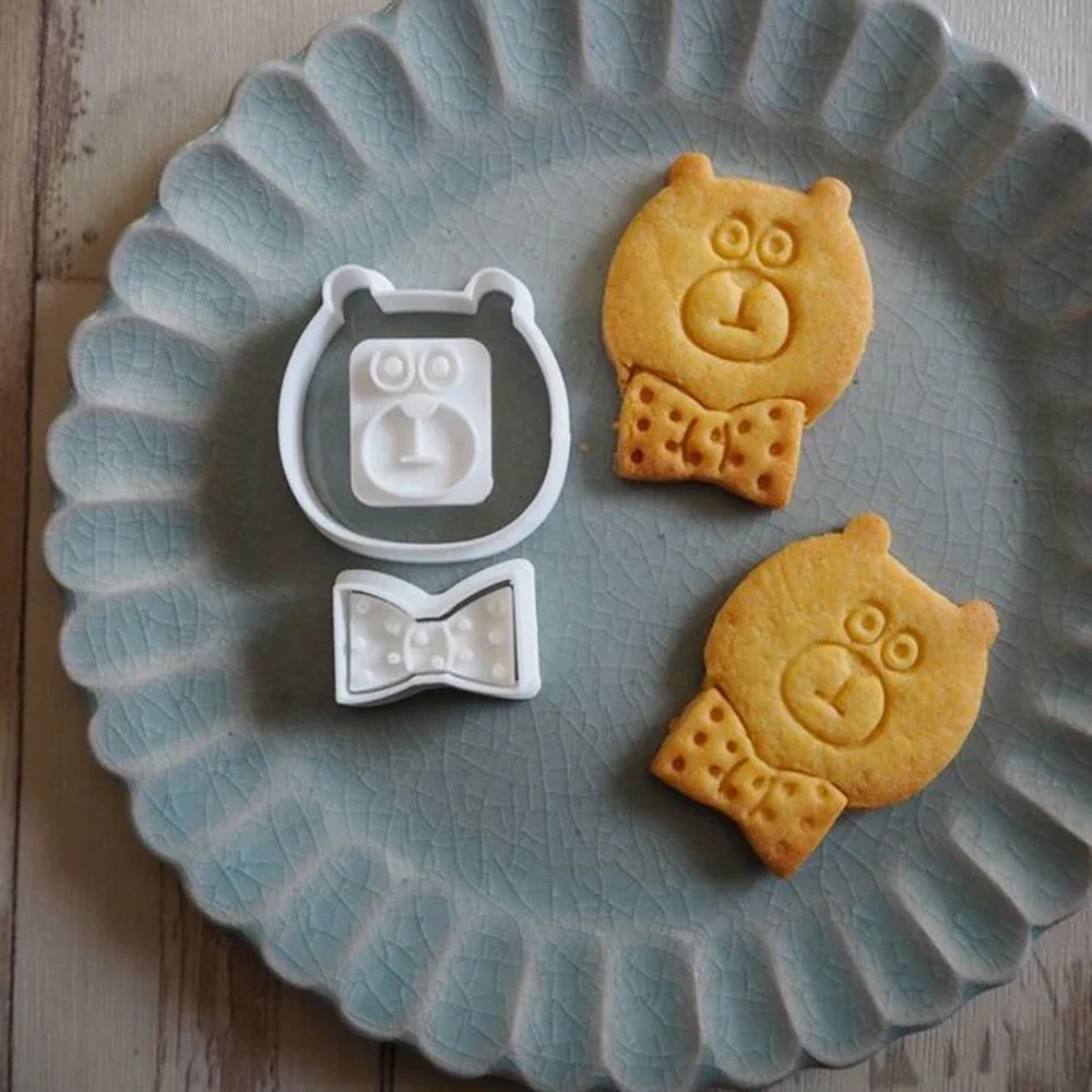 

Bear Cookie Mold Cartoon 3D Stereoscopic Cookie Embossing Mold DIY Baking Tool