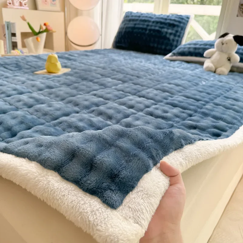 Winter Thick Faux Rabbit Fur Quilted Mattress Milk Velvet Warm Tatami Mat for Home Super Soft Solid Bed Cushion for Single Queen