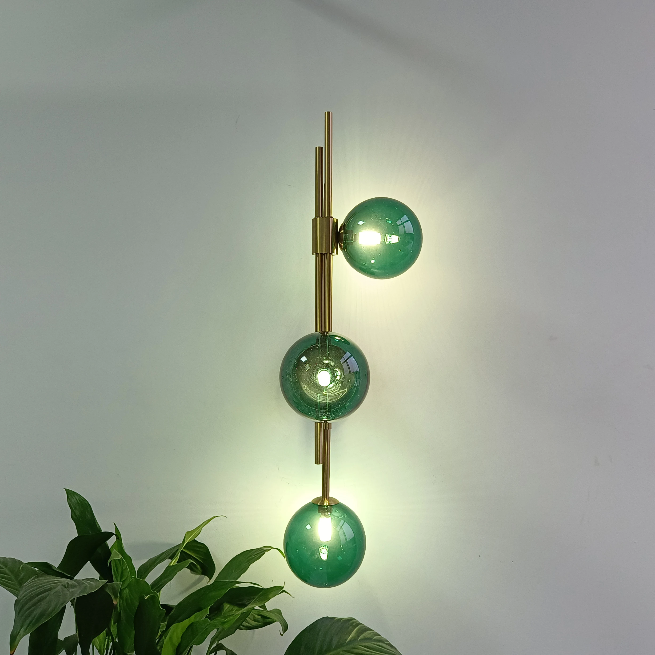 

Modern Green Glass LED Wall Light Living room Wall Sconce Bedroom Bedside Wall Lamps Parlor Loft Luminaire