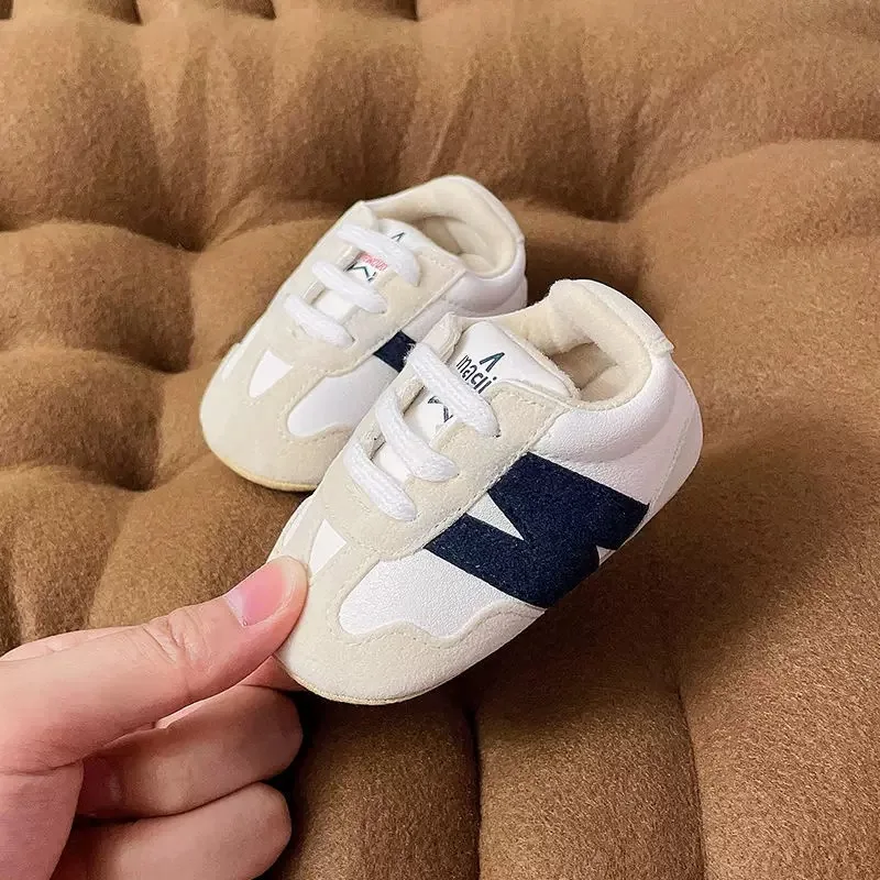 مناسبة للأحذية الكاجوال للأطفال والأولاد، مثالية للمشي الداخلي والخارجي والرياضة والمشي في الربيع والخريف