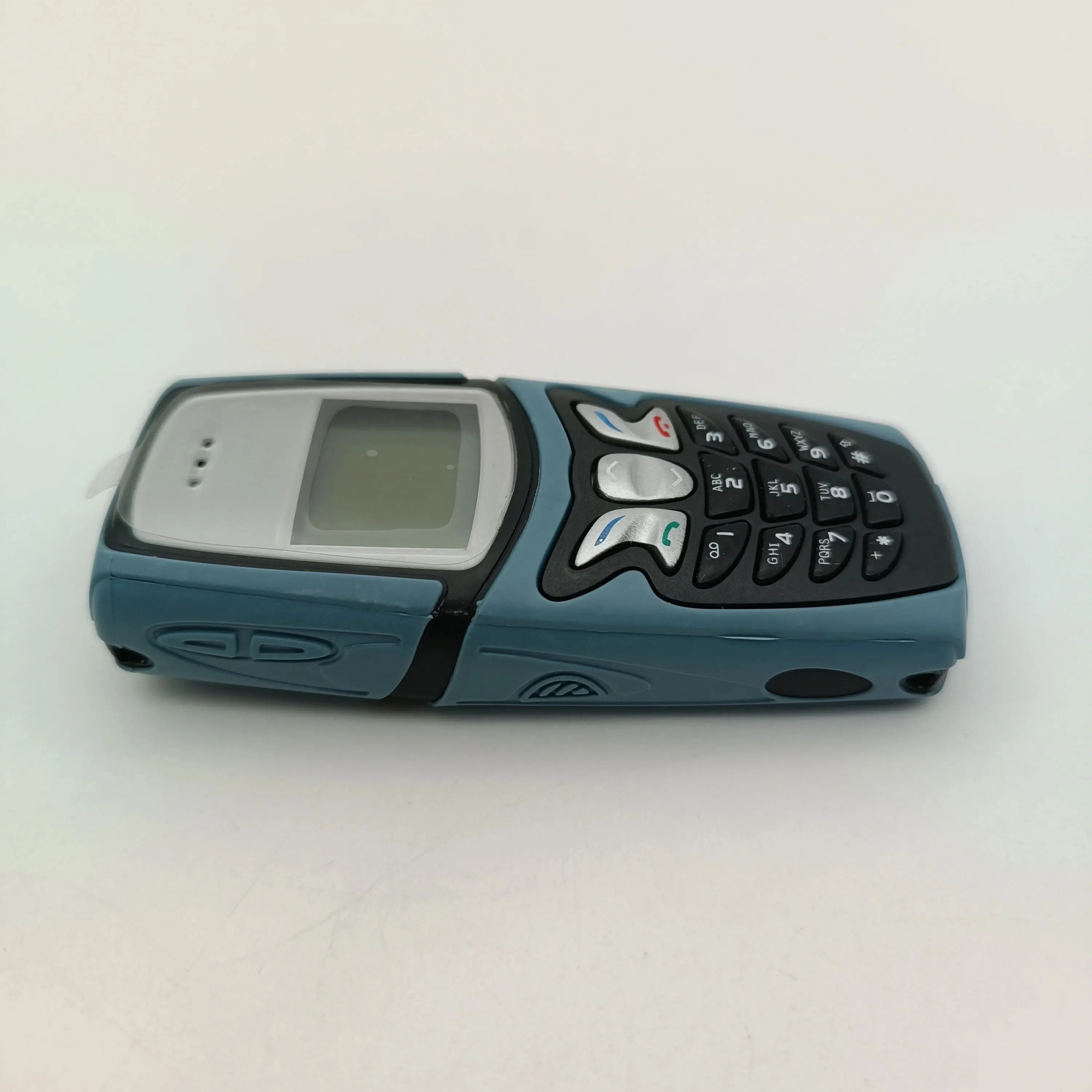 الأصلي مقفلة 5210 شريحة واحدة GSM 900/1800 750mAh ساعة تنبيه الهاتف المحمول لوحة المفاتيح متعددة اللغات صنع في فنلندا