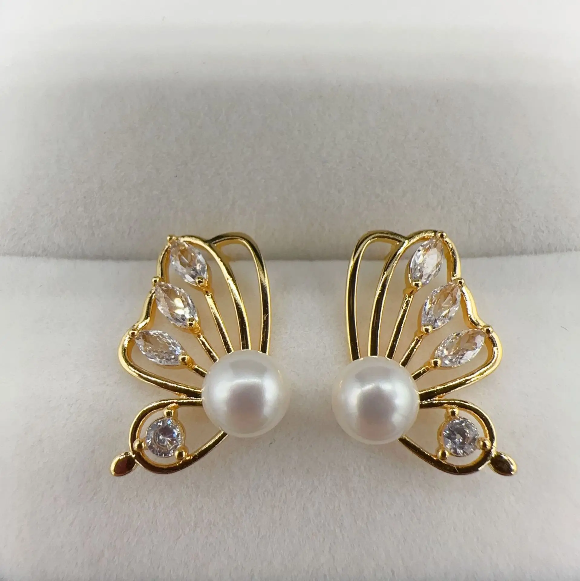 2023 New Natural Freshwater Pearl Sweet Butterfly Design 14K Gold Filled Ladies Stud Earring Jewelry For Women Anniversary Gifts