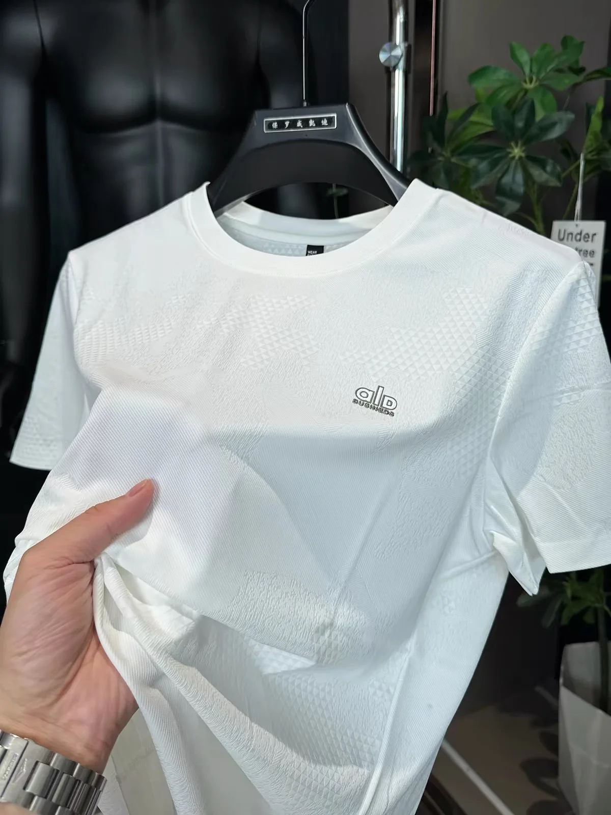 High quality embossed short sleeve T-shirt fashion brand men's round neck casual summer breathable personality luxury new top