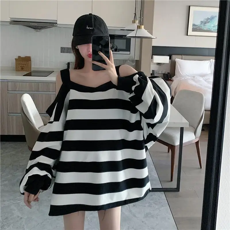 T-shirts Women Spring Lady Baggy Temperament Casual Cozy Mujer De Moda Ulzzang Off Shoulder Design Striped Hipster Girls Clothes