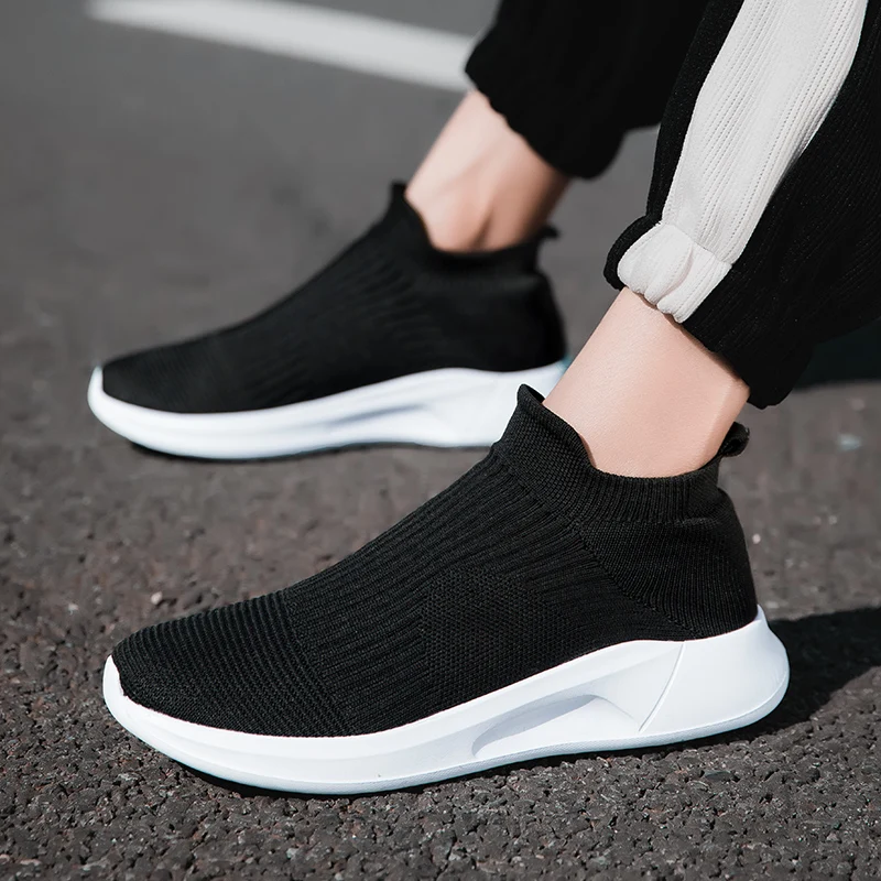 Men Ultralight Slip-On Running Shoes Women Breathable Outdoor Jogging Sneakers Unisex High Elastic Knitted Summer Sports Boots