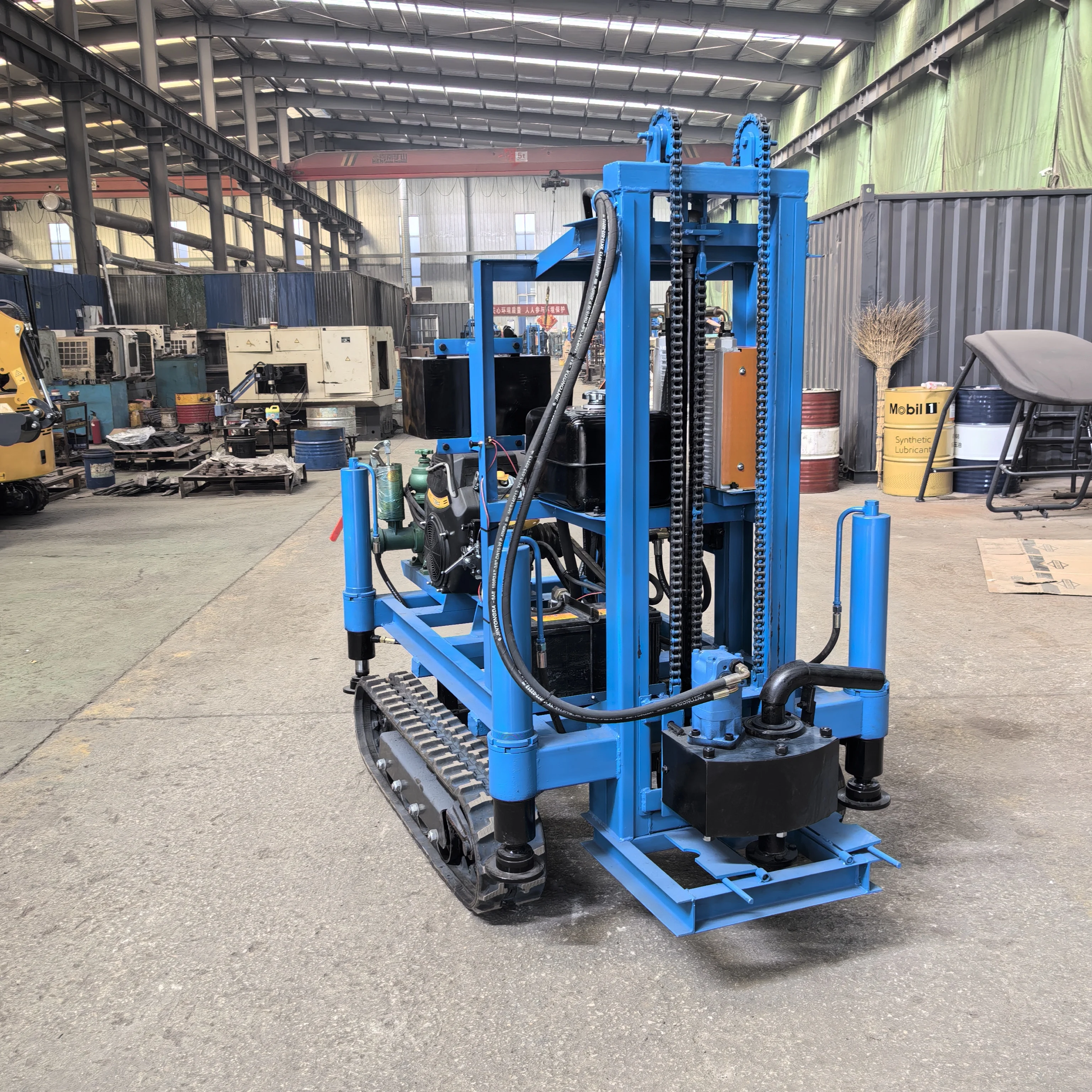 Индивидуальная маленькая 100-метровая 200-метровая гусеничная установка для глубокого бурения скважин, машина для исследования грязевого насоса, установка для бурения скважин с дизельным двигателем