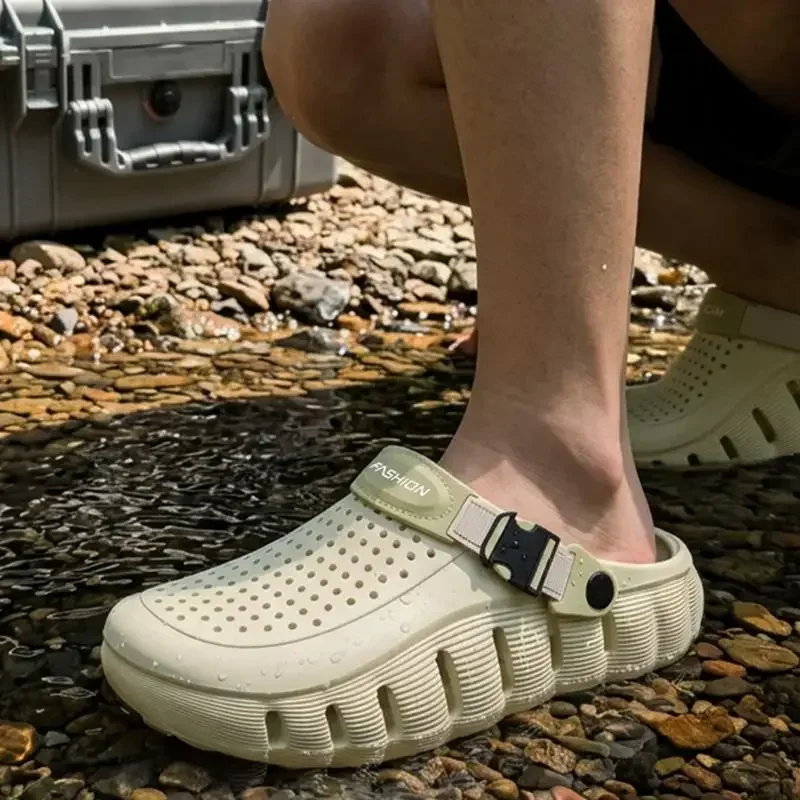 Atmungsaktive Outdoor-Herrenschuhe mit Löchern, Sommer 2026, Weiche Sohle, Cloud EVA, Fahr- und Strandpantoffeln, Rutschfeste Geschlossene Zehenpartie, Gartenschuhe für Männer – Detail 5