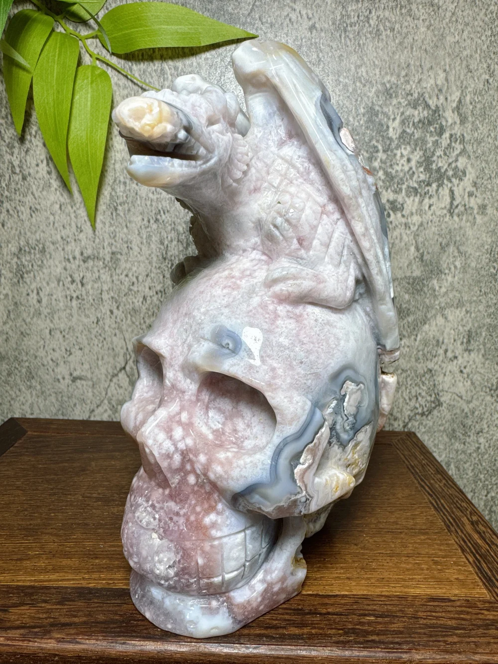Natural Hand Carved Big Pterosaur  Flower Agate Skull Phoenix Carvings Unique Stone Healing Crystal Reiki Home Scene Decoration