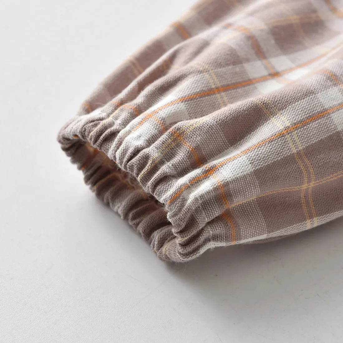 Vêtements mignons pour bébés filles de 0 à 24 mois, barboteuse à volants à carreaux et col rabattu, combinaisons en coton pour nouveau-nés, nouvelle collection printemps 2025