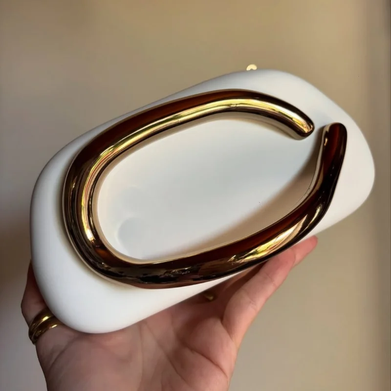 

Акриловая женская сумка-ракушка с золотой ручкой, новая роскошная модная универсальная сумка в стиле ретро в металлической коробке, банкетный клатч, брендовый дизайн, красная мини-сумочка