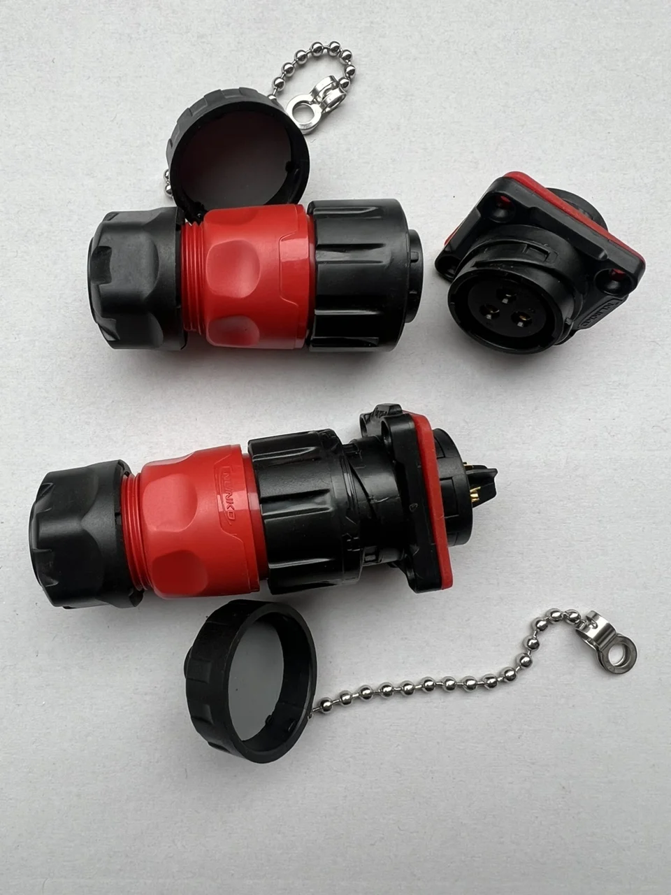 5pcs/waterproof aviation plug socket connector 3-pin brand new spot