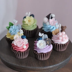 Cream Cupcake Scented Candles Cute Birthday Gifts with Box Soy Wax Home Desk Aroma Ornament Wedding Party Fragrance Decoration