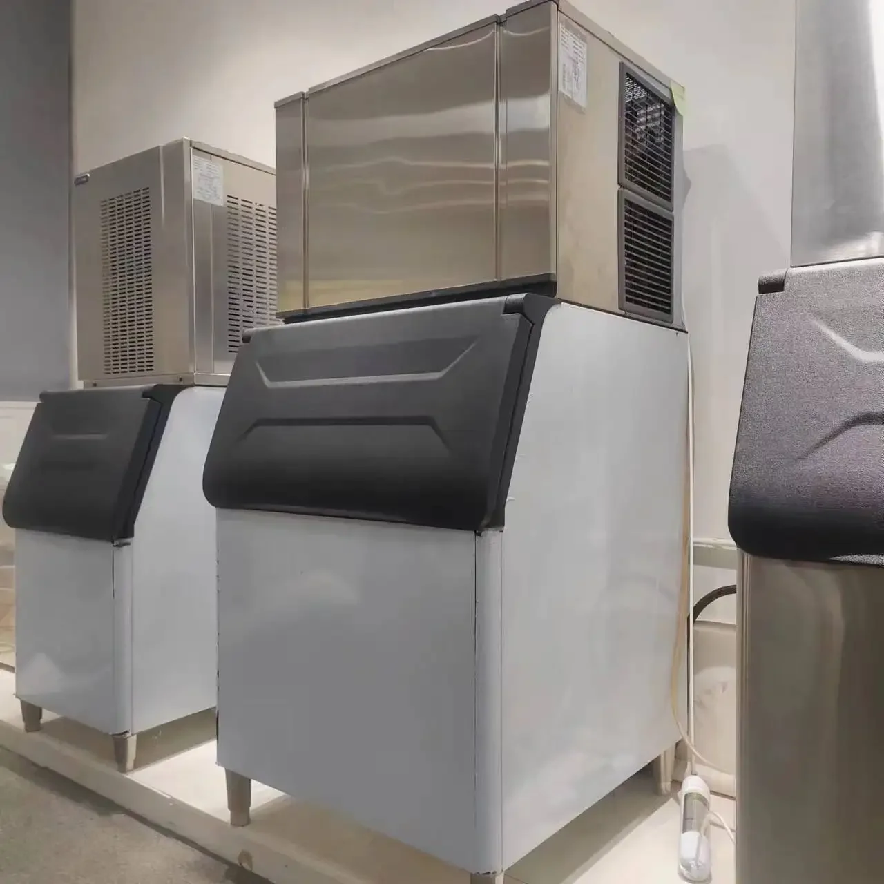 ICS-400 400kg/24h Commercial Ice Flake Making Machine for Restaurant Seafood Display Ice Production