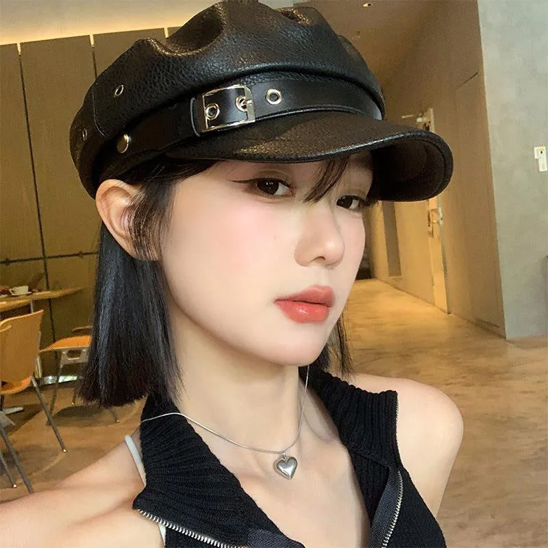 قبعات نسائية عصرية باللون الأسود من جلد البولي يوريثان قبعات مسطحة لموزع الصحف قبعات كلاسيكية واقية من الشمس إنجلترا مسطحة Y2k Gils قبعات بيريه على الطراز الشرير #1