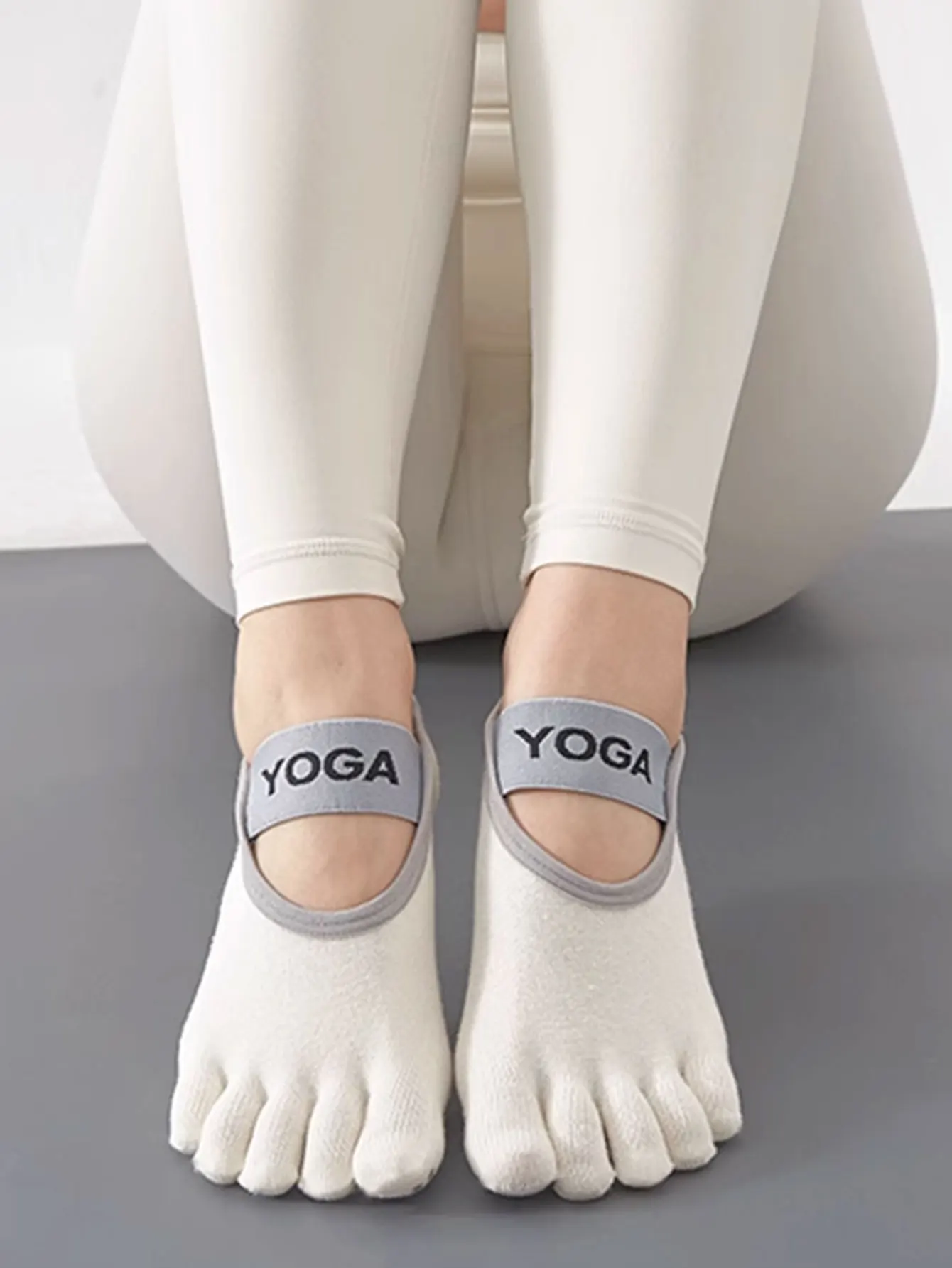 3 pairs of five-toed yoga socks, non-slip, professional for women, suitable for Pilates training, summer thin style, for indoor sports and fitness