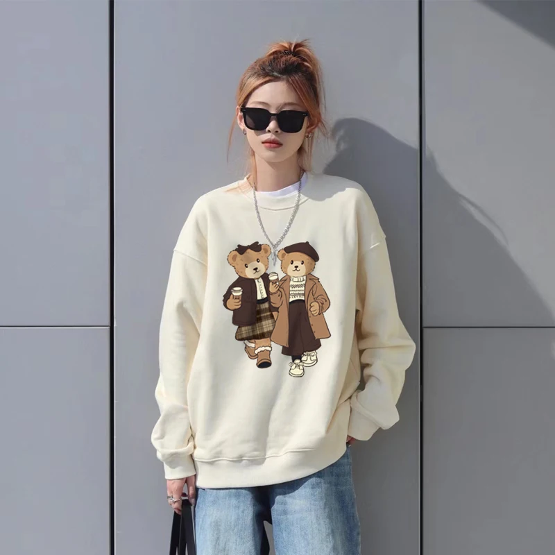 Loose Crew Neck Sweatshirts Women\'s 2024 Spring and Autumn New Walking Bear Sweater Cute Printed Top