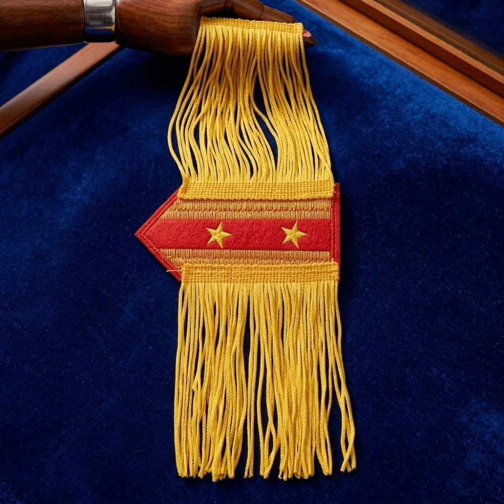 Classic Stars Tassel Epaulettes Dynamic Visual Effects Group Uniform Collocations Shoulder Board Fancy Looks Formal Event Dress