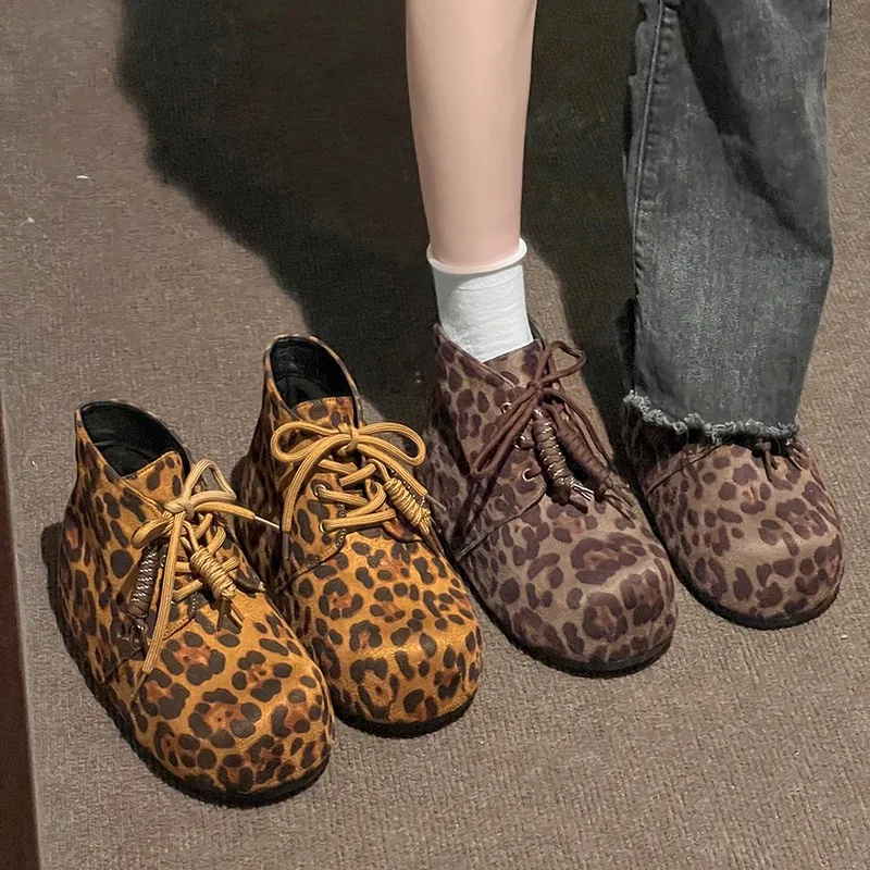 أحذية كبيرة ريترو جديدة لعام 2025 أحذية نسائية متعددة الاستخدامات #4