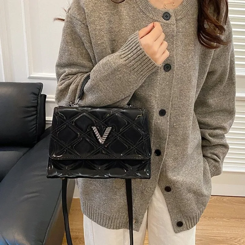 

Elegant Shoulder Handbag Trendy Maillard Style Campus Style Students Cross Body Bag Commuting Portable Fashion Popular Unique