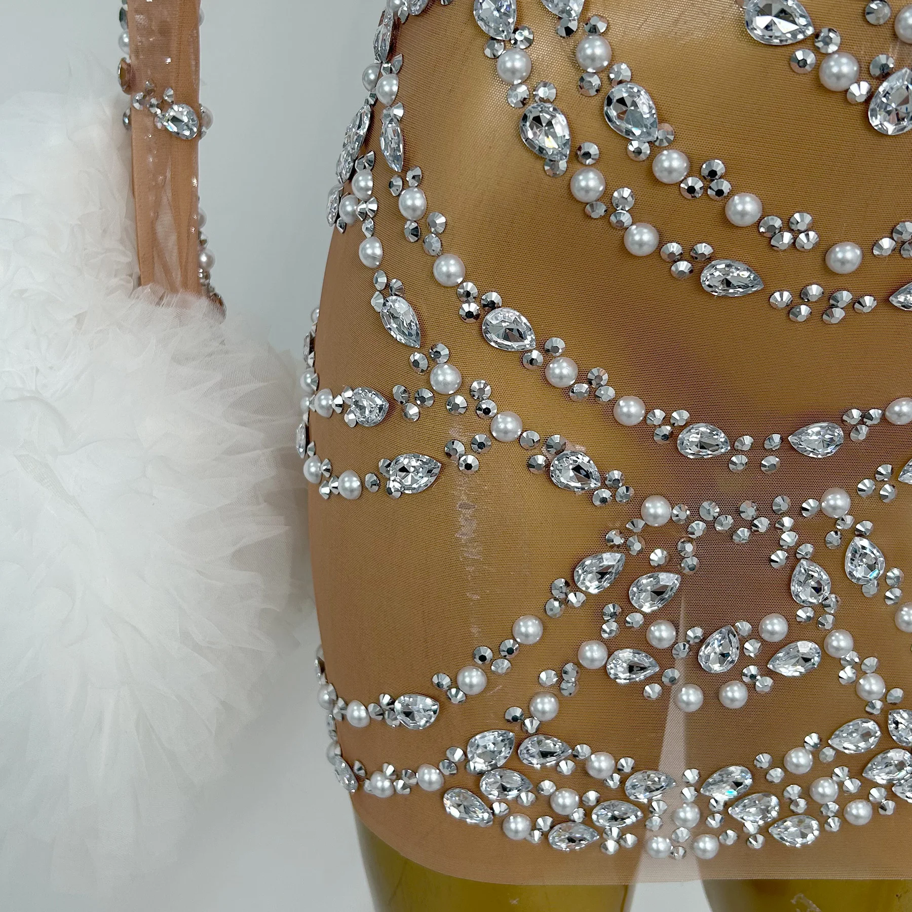 ชุดเดรสค็อกเทลประดับคริสตัลและไข่มุก งานปาร์ตี้ งานพรอม งานกาล่า ชุดออกงาน ชุดถ่ายรูปวันเกิด  ผ้าตาข่ายซีทรู  สำหรับผู้หญิง  แบรนด์ Maozhua