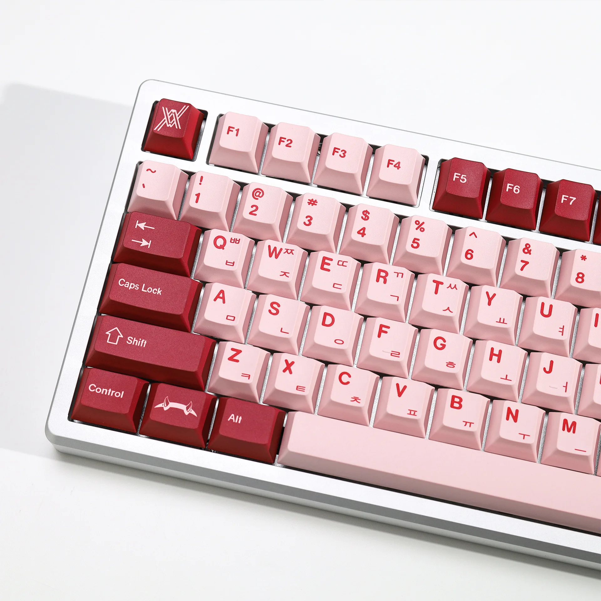 

GMK Darling Theme Korean Keycaps Original High PBT Hot Sublimation Customized Mechanical Keyboard Keycaps Full Set
