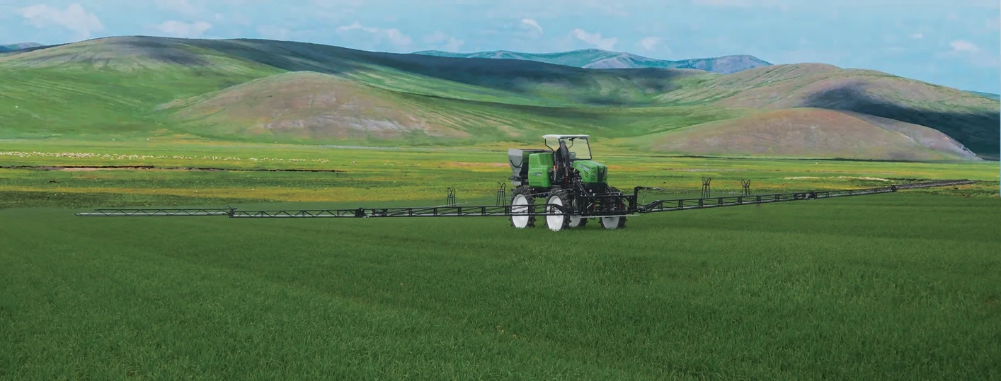 Tractor Selfpropelled Boom Sprayer Agricultural Machinery Paddy Fields Sprayer Fumigation Sprinkler