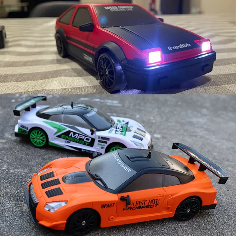 2.4G RC CAR ze światłem LED 4WD Zdalnie sterowany samochód do driftu Profesjonalne zabawki wyścigowe GTR Model AE86 dla dzieci Prezenty świąteczne