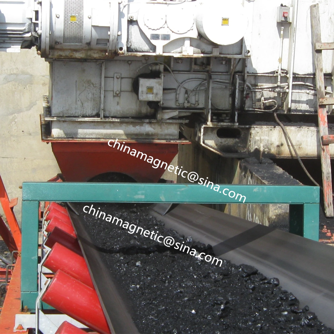 GJT mining tunnel type coal conveyor belt iron tramp metal detector for crusher